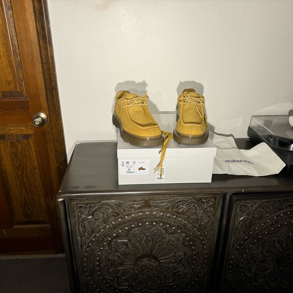 Burberry men’s boots NWT. - Picture 2 of 9